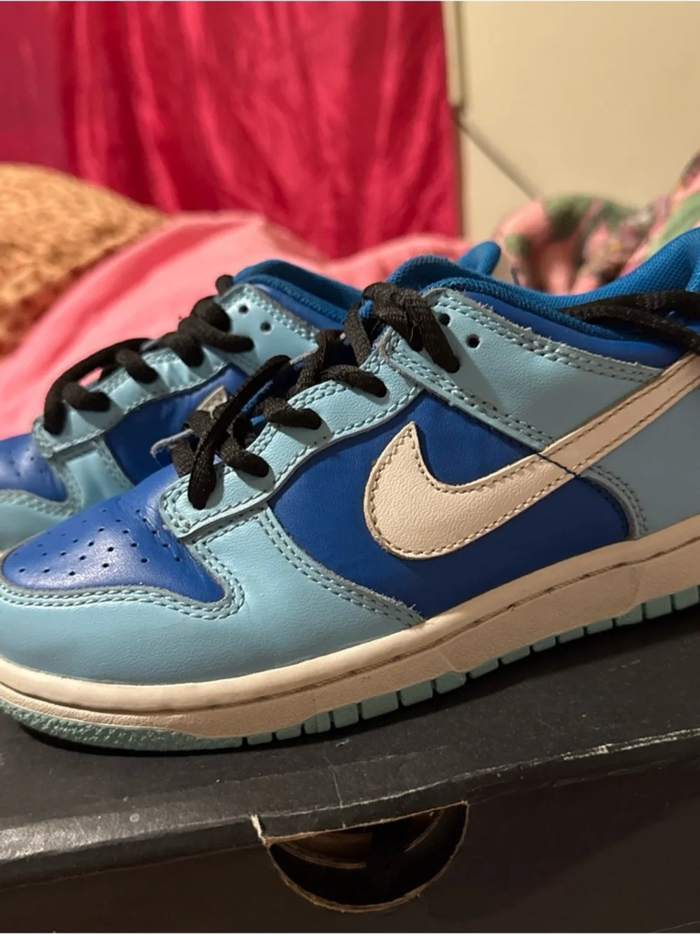 Nike Kids Blue Two-Tone Low-Top Sneakers with White Swoosh